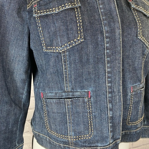 Elie Tahari Denim Jean Jacket size Medium w/ Silk Lining EUC - Picture 2 of 12